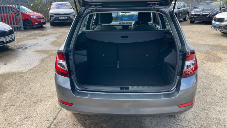 Skoda Fabia 1.0 TSI Black Edition 5dr DSG Petrol Estate